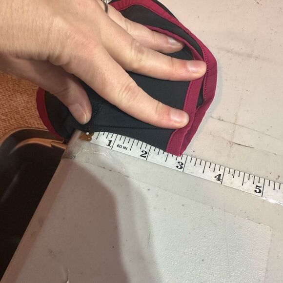 Lululemon Speed Short Black Poppy Petals Berry Rumble Trim Size 6 - Picture 6 of 7